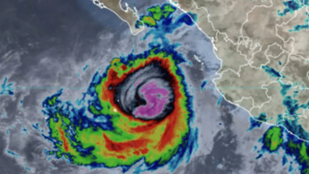 Rachel se intensificó a huracán categoría 2 en la escala Saffir-Simpson en el océano Pacífico